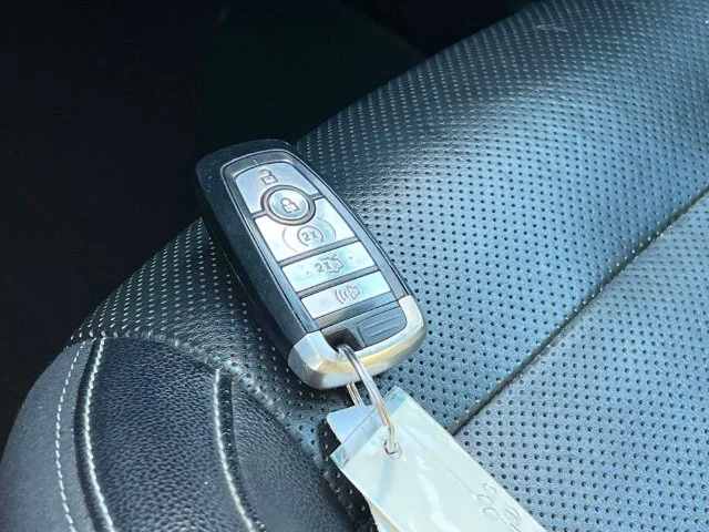 Used 2019 Blue Ford GT Premium image 31