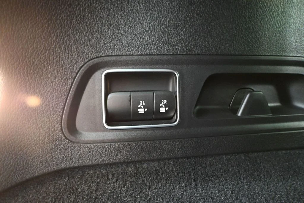 Used 2026 Black Mercedes-Benz GLS 450 image 36