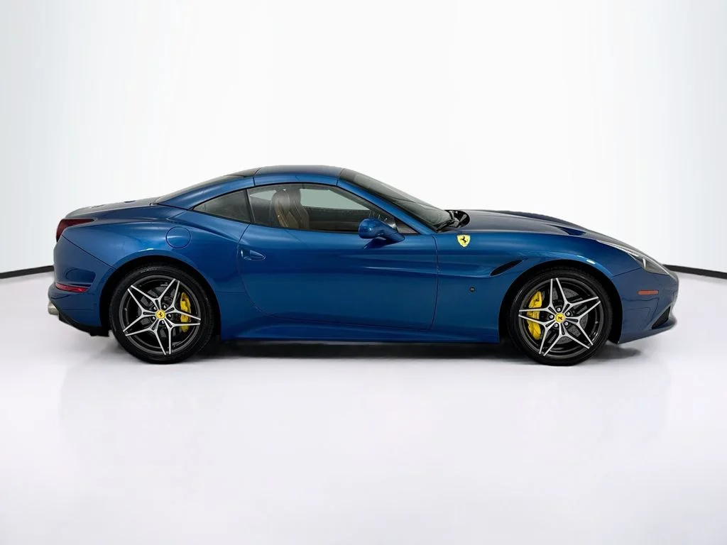 Used 2015  Ferrari T image 12
