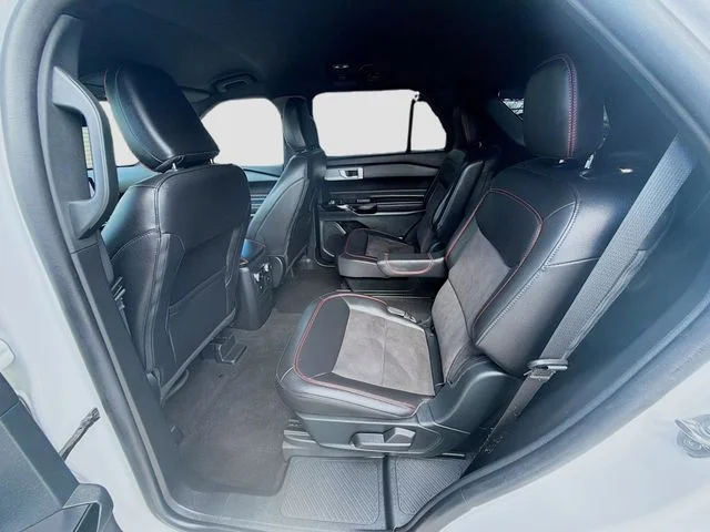 Used 2023 White Metallic Ford ST-Line image 24