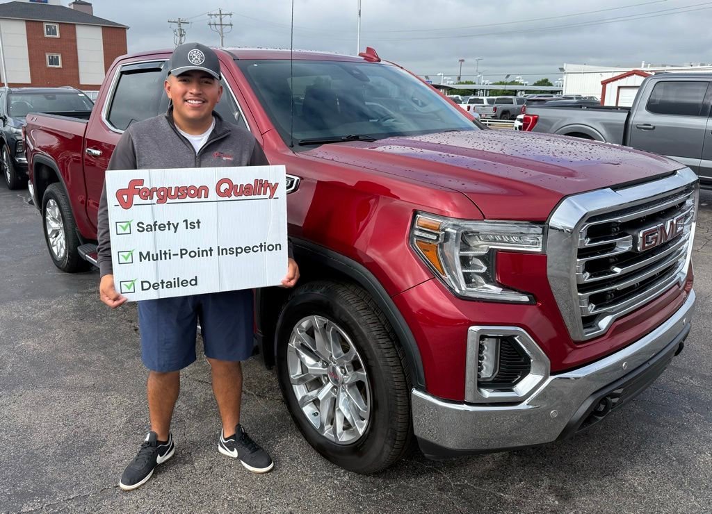 2019 GMC Sierra 4WD Crew Cab Short Box SLT's photo