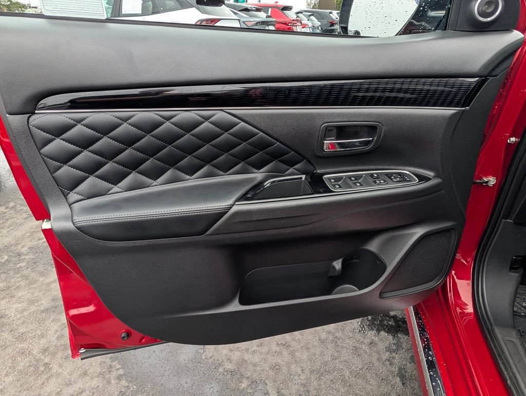 2021 Mitsubishi Outlander GT - Photo 18