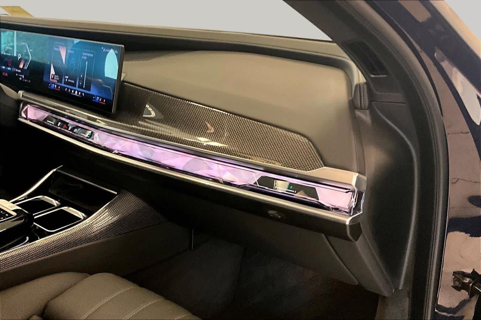 Used 2025 Tanzanite Blue II Metallic BMW 740i image 17