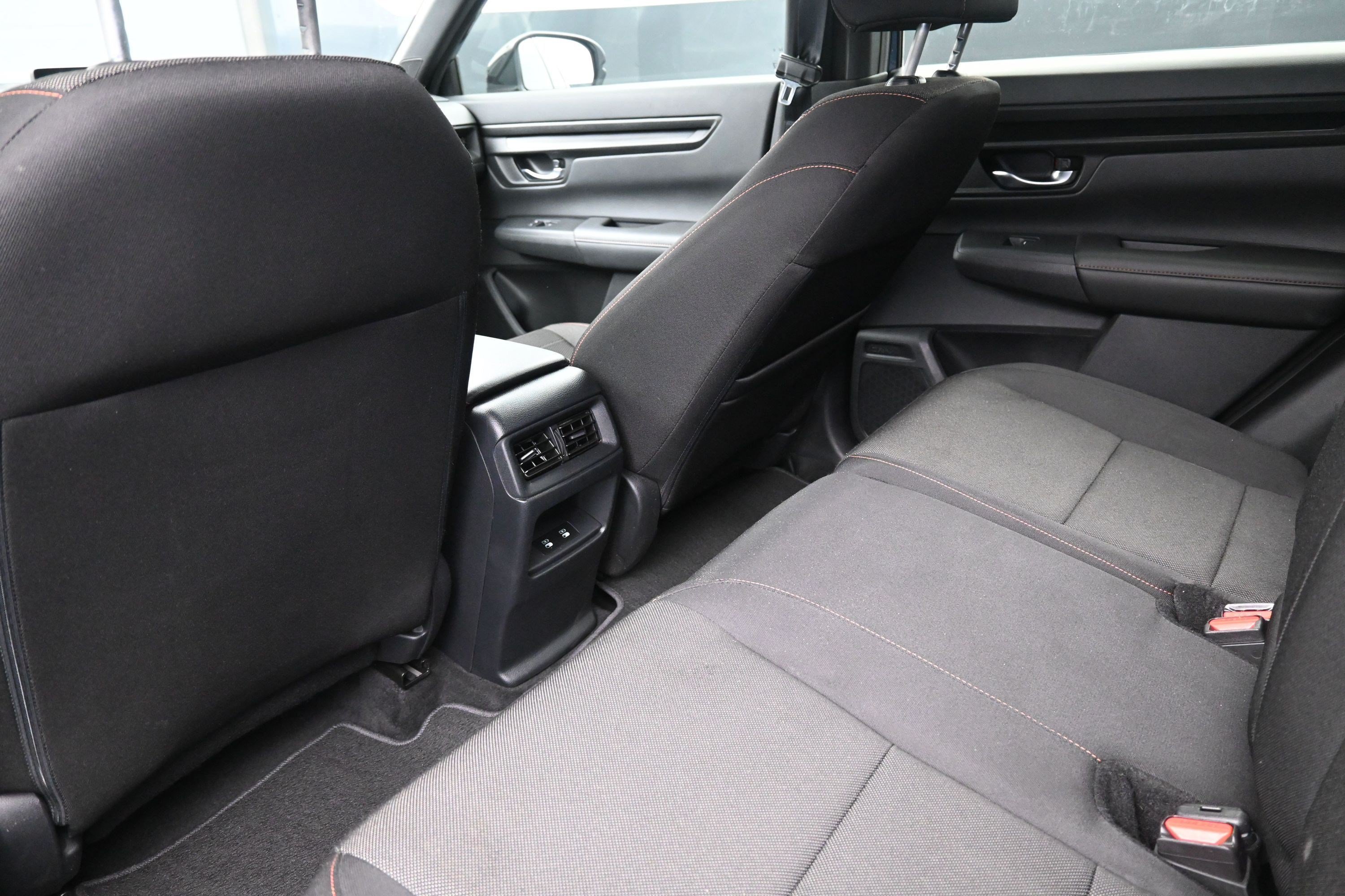 Certified Used 2025 Still Night Pearl Honda Sport image 17