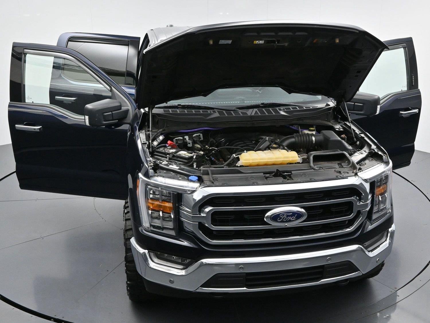 Used 2022 Antimatter Blue Ford XLT image 41