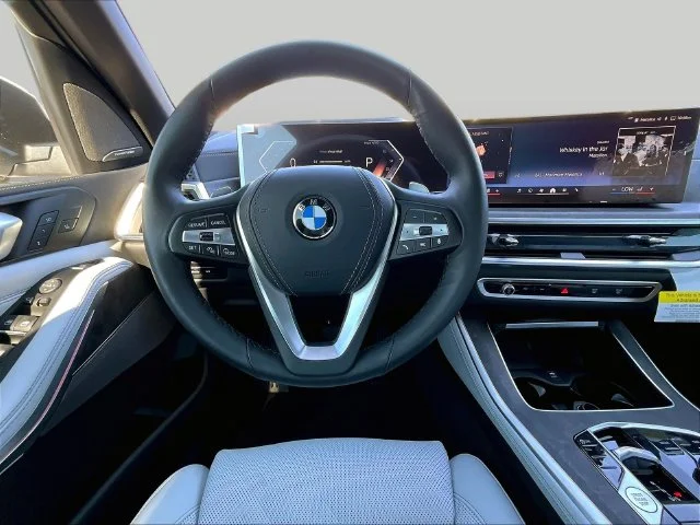 Used 2026 White BMW sDrive40i image 11