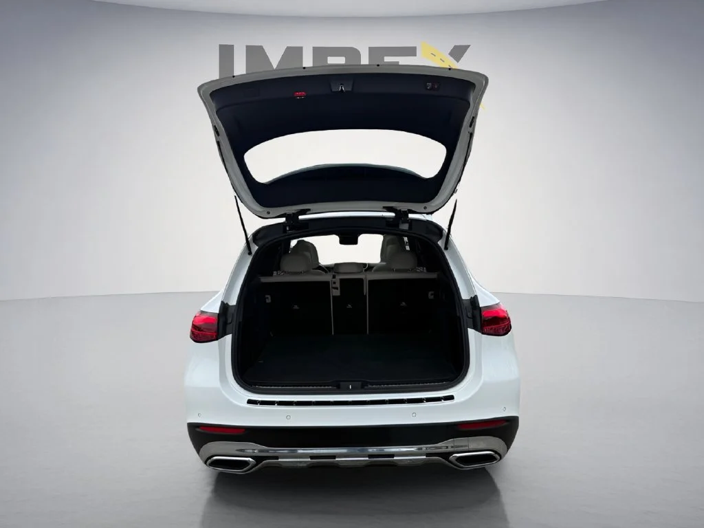 Used 2023 White Mercedes-Benz GLC 300 image 32