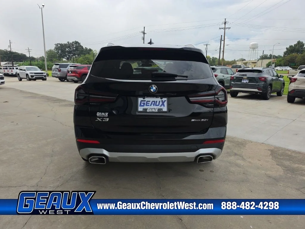 Used 2024 Black BMW sDrive30i image 7
