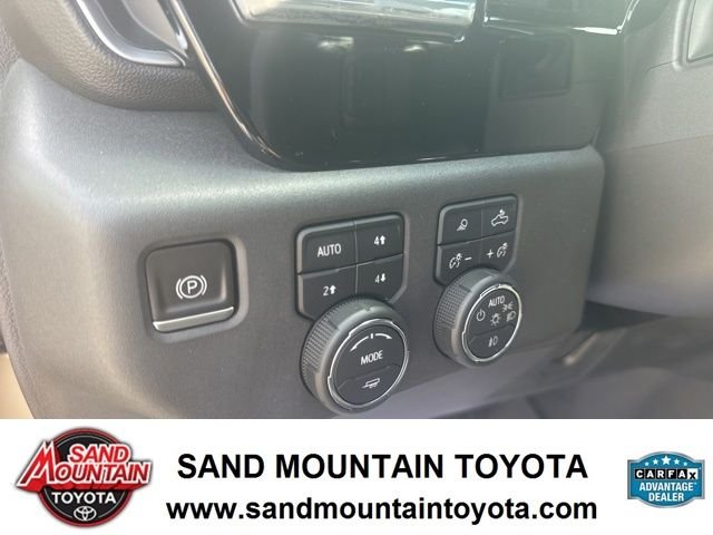 Used 2022  Chevrolet LT Trail Boss image 14