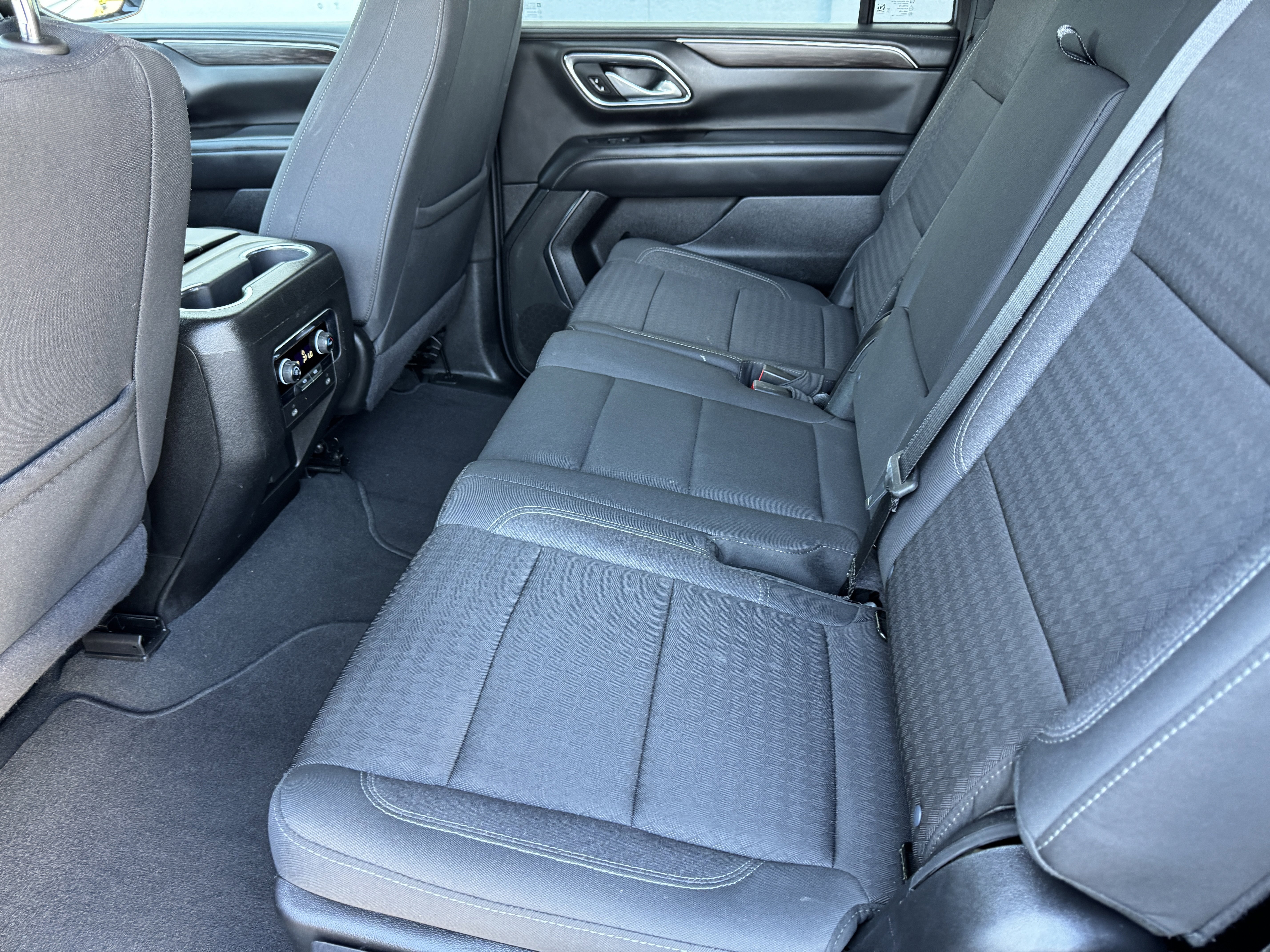 2024 Chevrolet Suburban LS - Photo 15