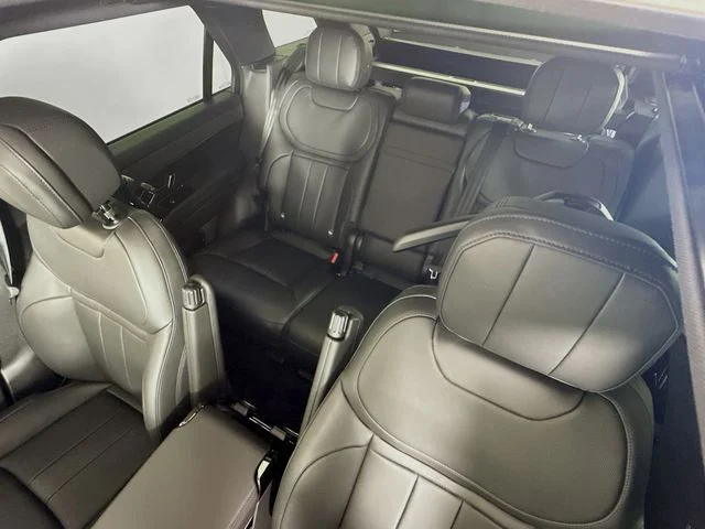 New 2026 Borasco Grey Metallic Land Rover Dynamic SE image 14