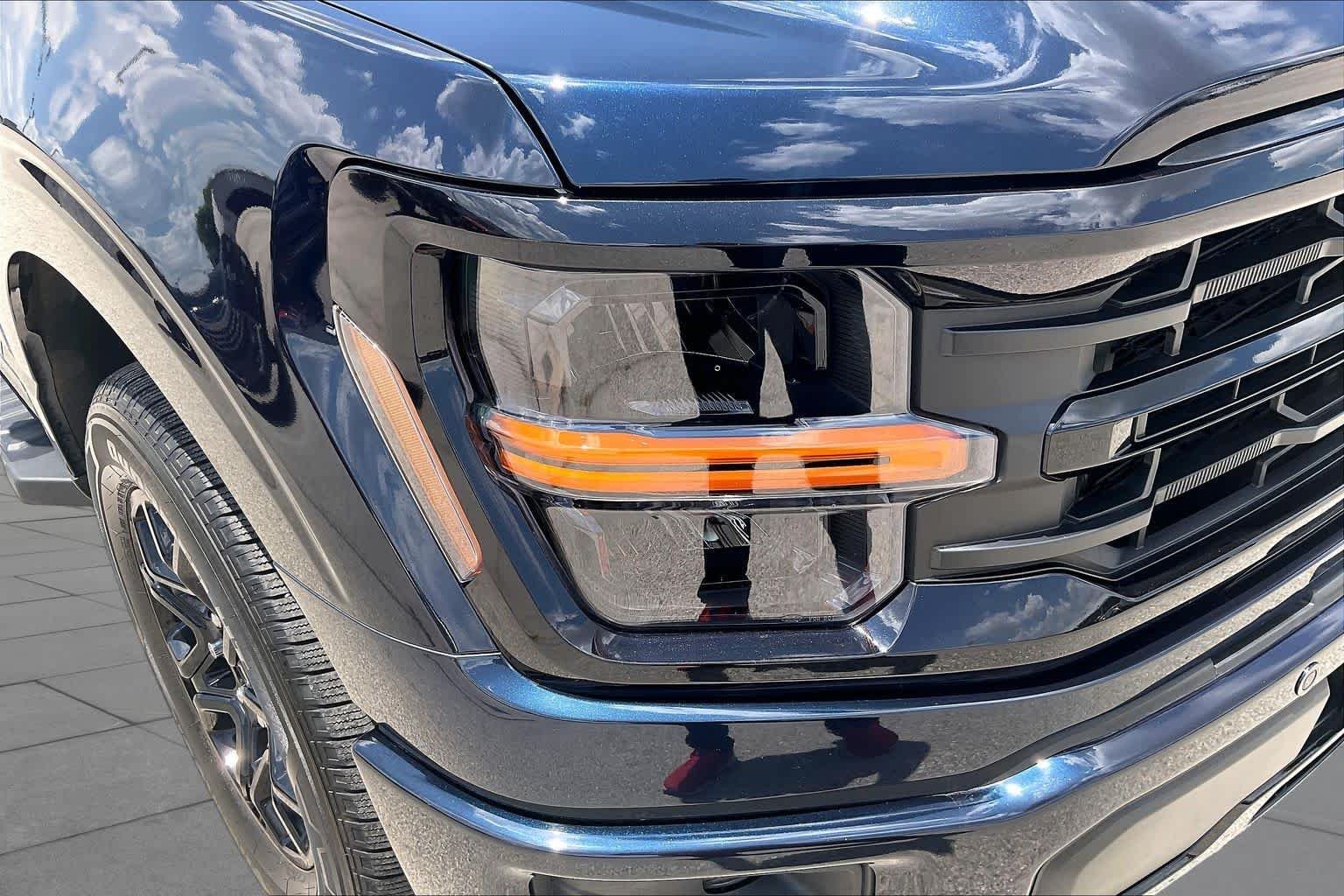Used 2024 Antimatter Blue Ford XLT image 26