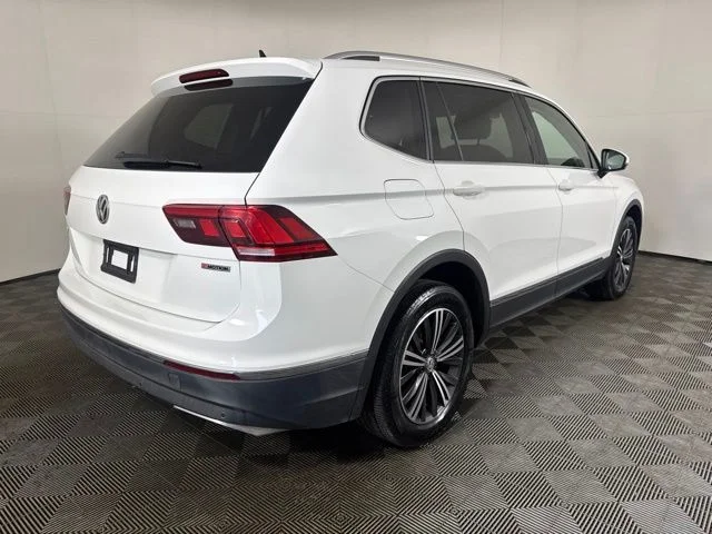 Used 2019 White Volkswagen 2.0T SEL image 3