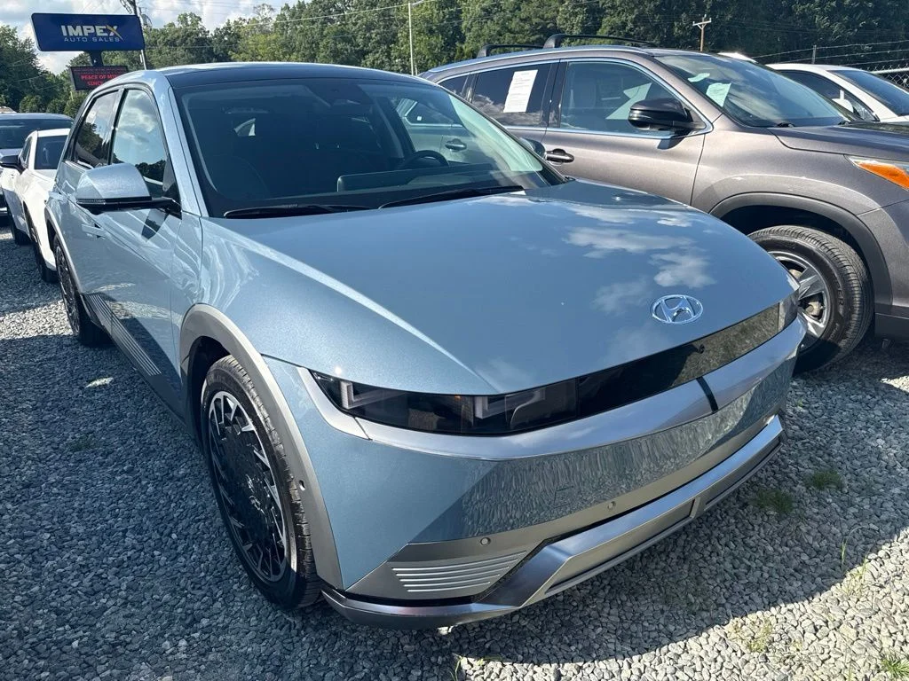Used 2024 Blue Hyundai Limited image 2