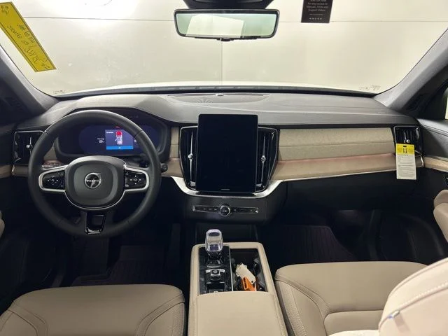 2025 Volvo XC90 Core - Photo 42