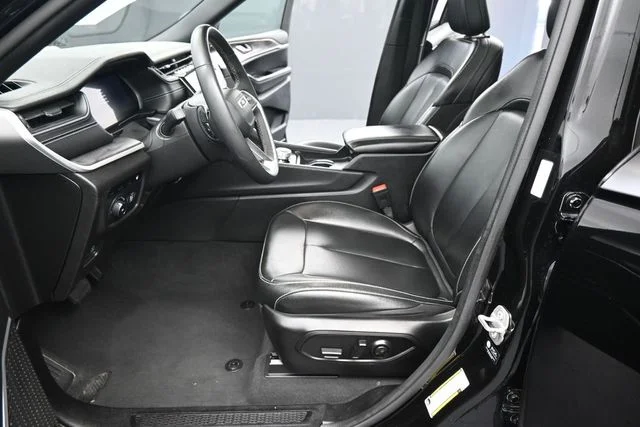 Used 2024 Black Jeep 4xe image 29