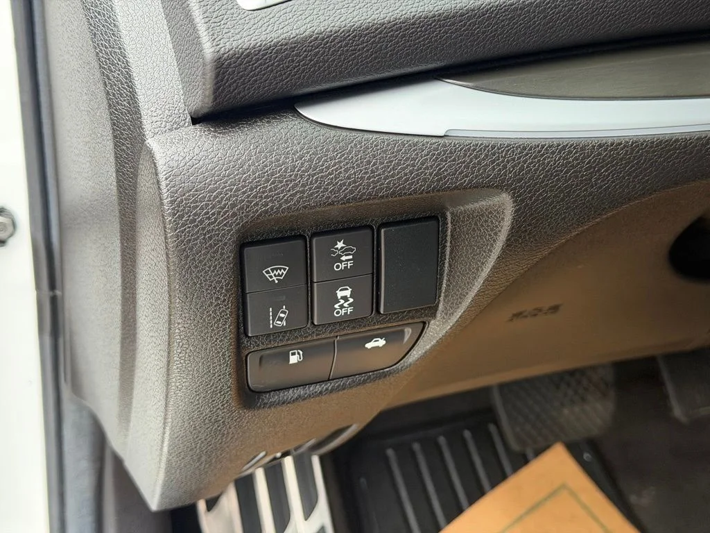 Used 2020 White Acura A-Spec image 24
