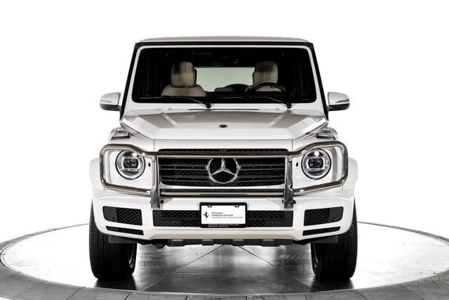 Used 2024 MANUFAKTUR Moonlight White Metallic Mercedes-Benz G 550 image 10