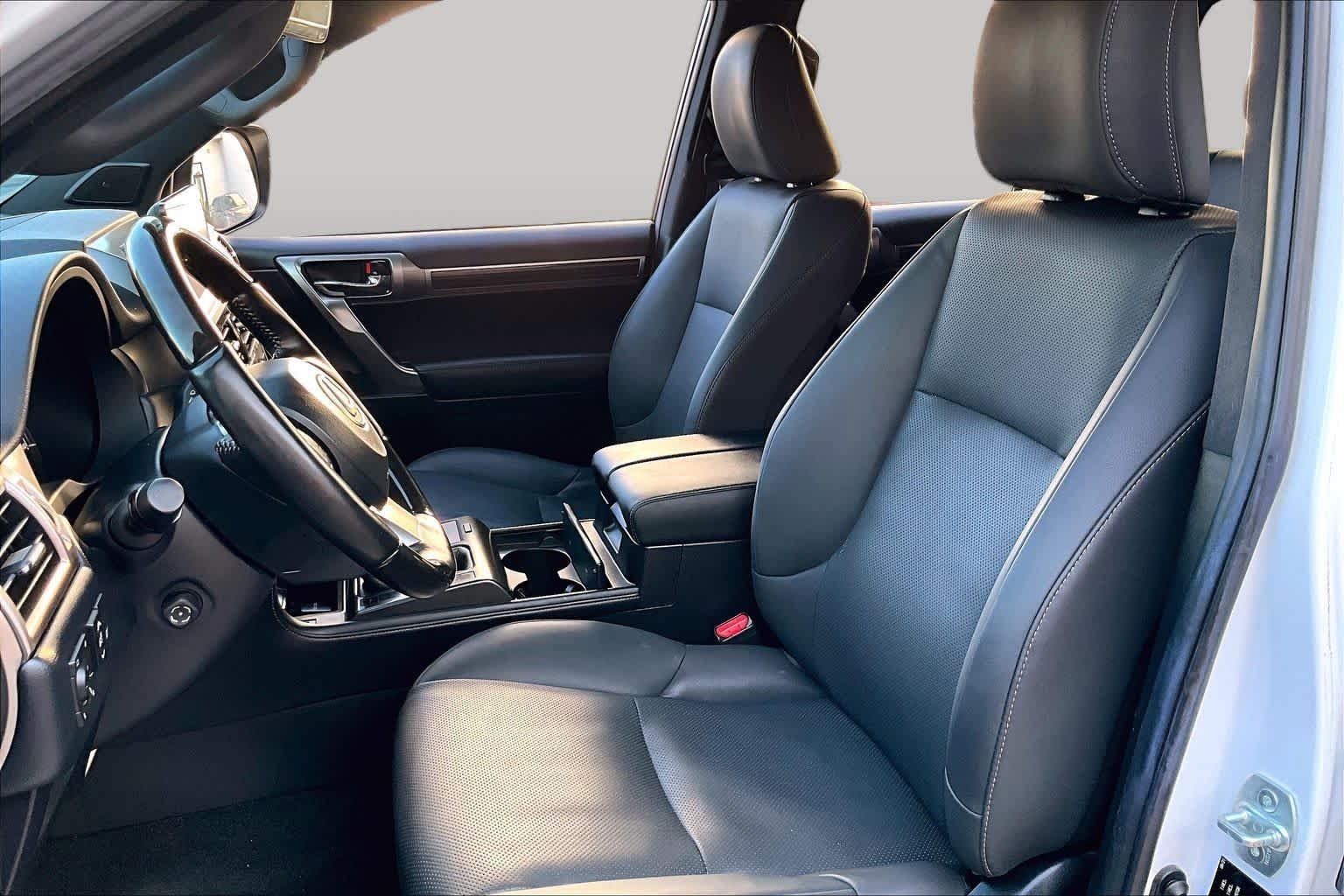 Used 2022 Starfire Pearl Lexus Premium image 8