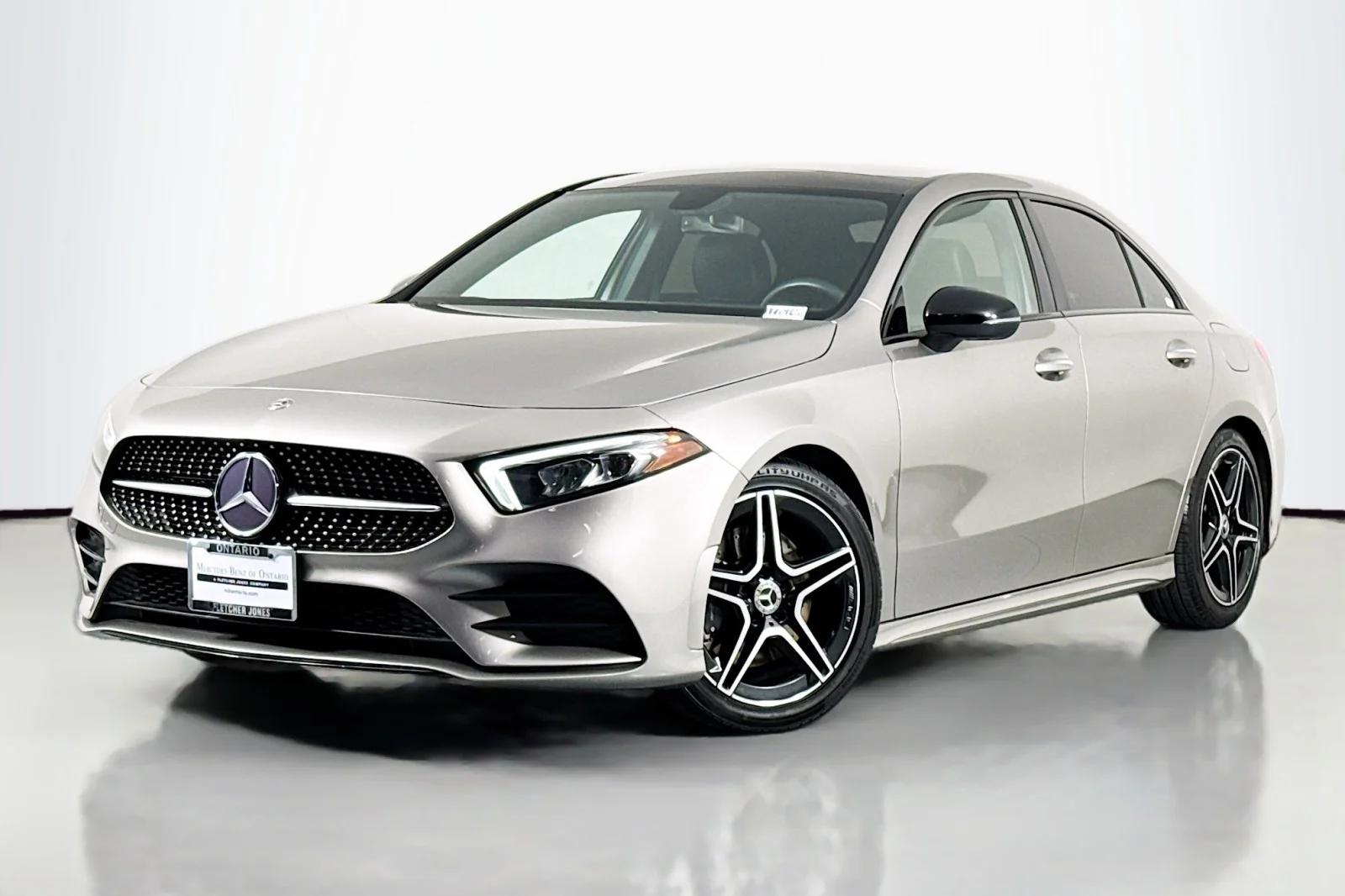 2019 Mercedes-Benz A-Class A220's photo