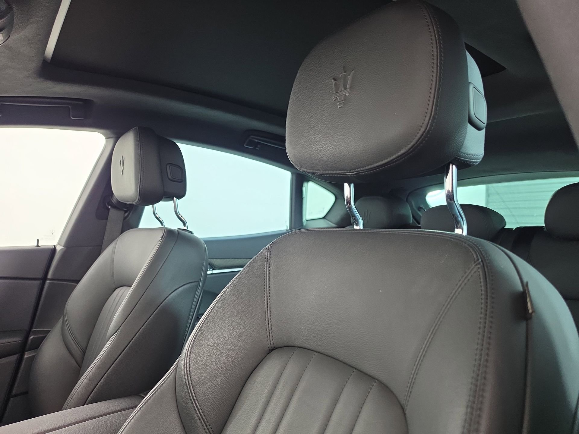 Used 2022 Gray Maserati Modena image 17
