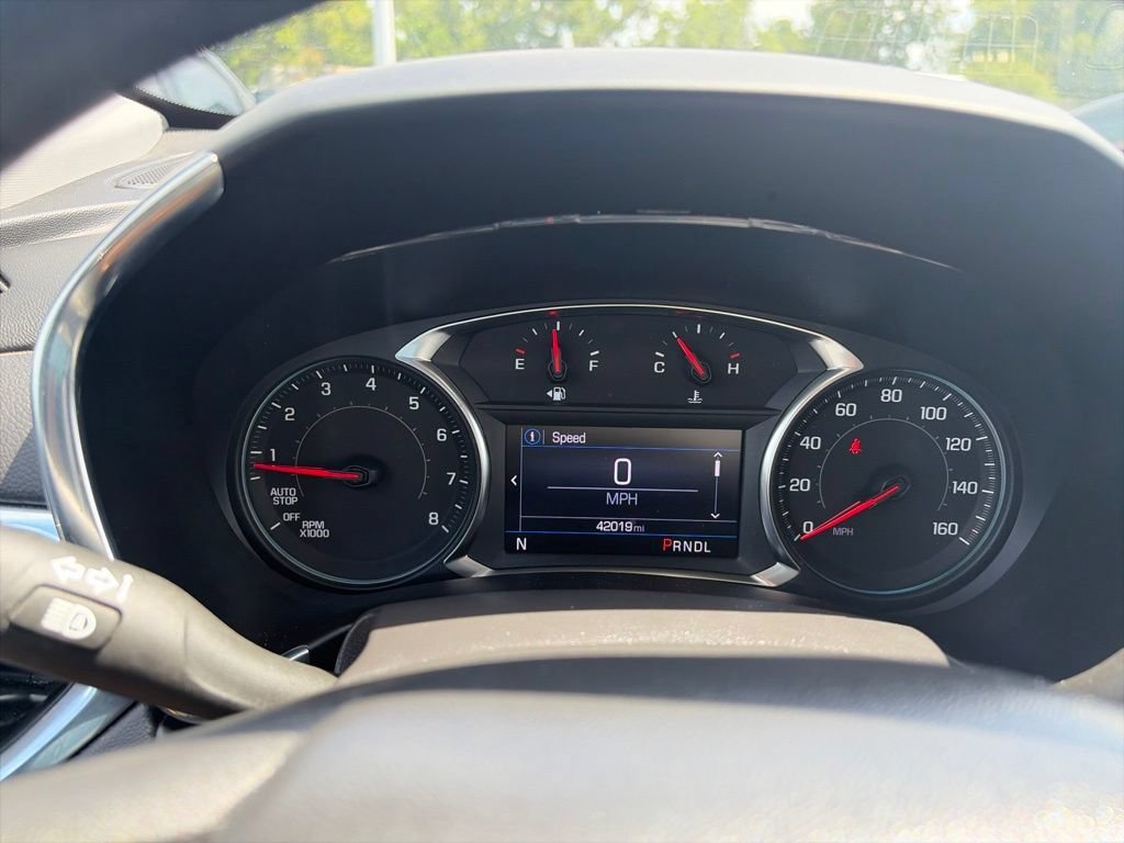 Used 2023 Summit White Chevrolet LT image 17