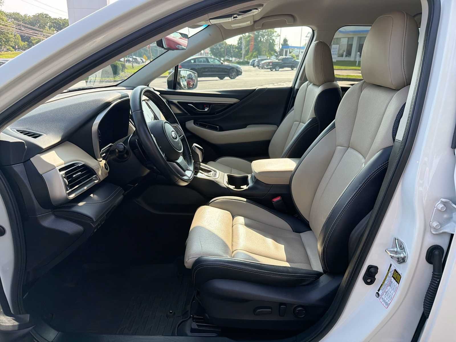 Used 2021 Crystal White Pearl Subaru Limited image 11