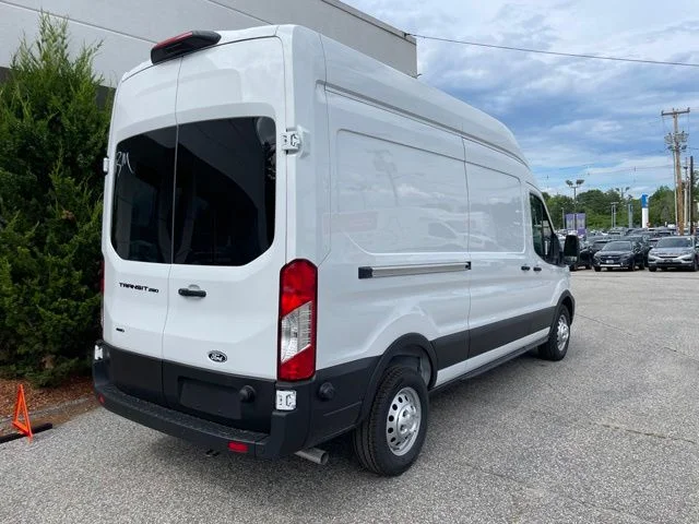 New 2026 OXFORD WHITE Ford Base image 6