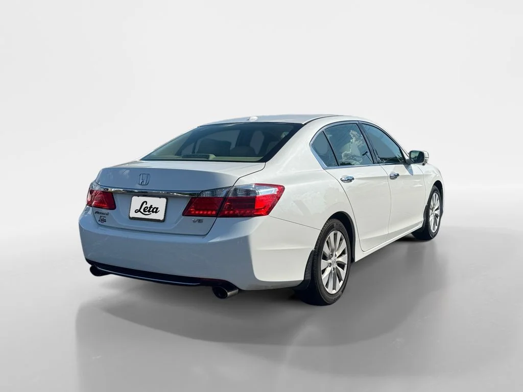 Used 2014 White Orchid Pearl Honda EX-L image 4