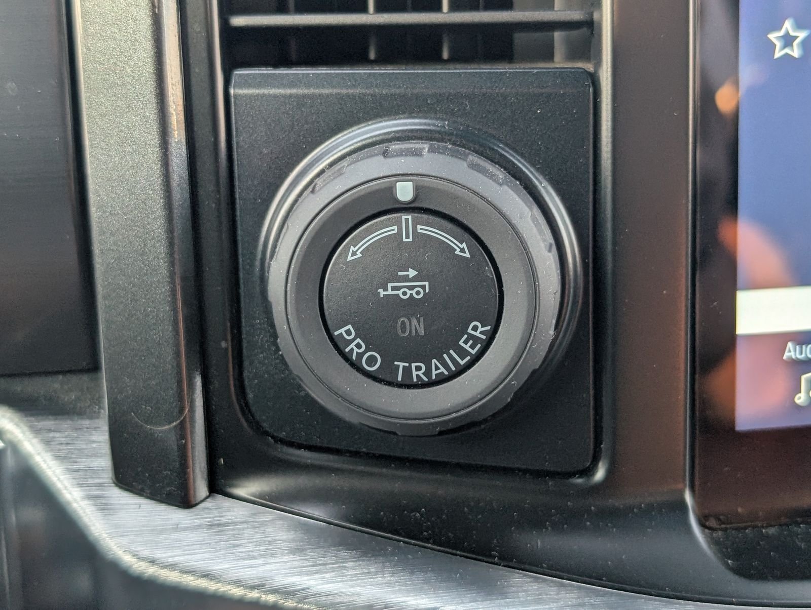Used 2023 Oxford White Ford Lariat image 23