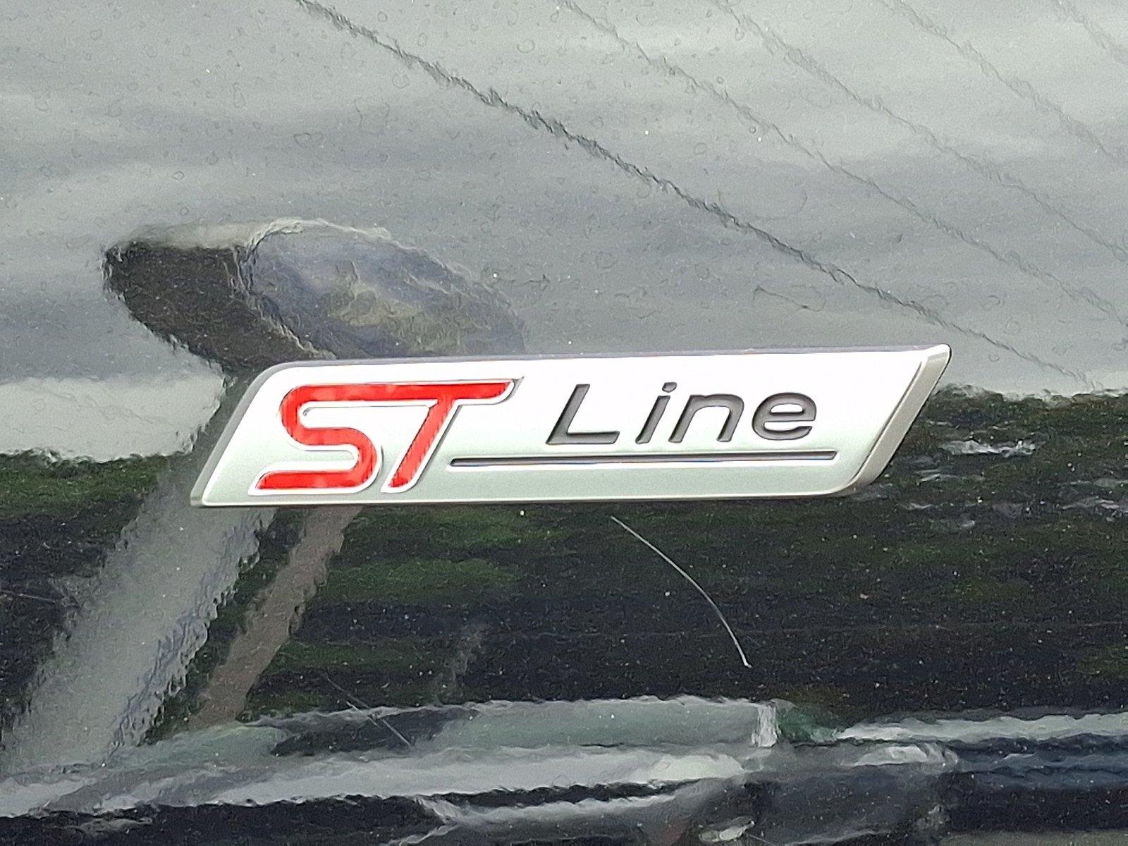 Used 2023 Agate Black Metallic Ford ST-Line Select image 30