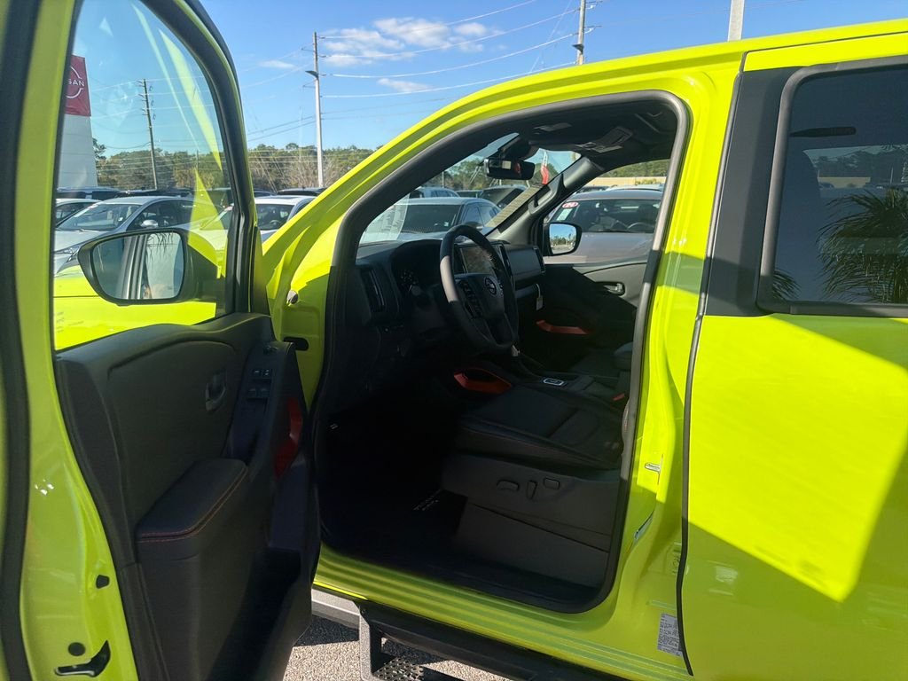 New 2026 Nissan Frontier PRO-4X 4D Crew Cab