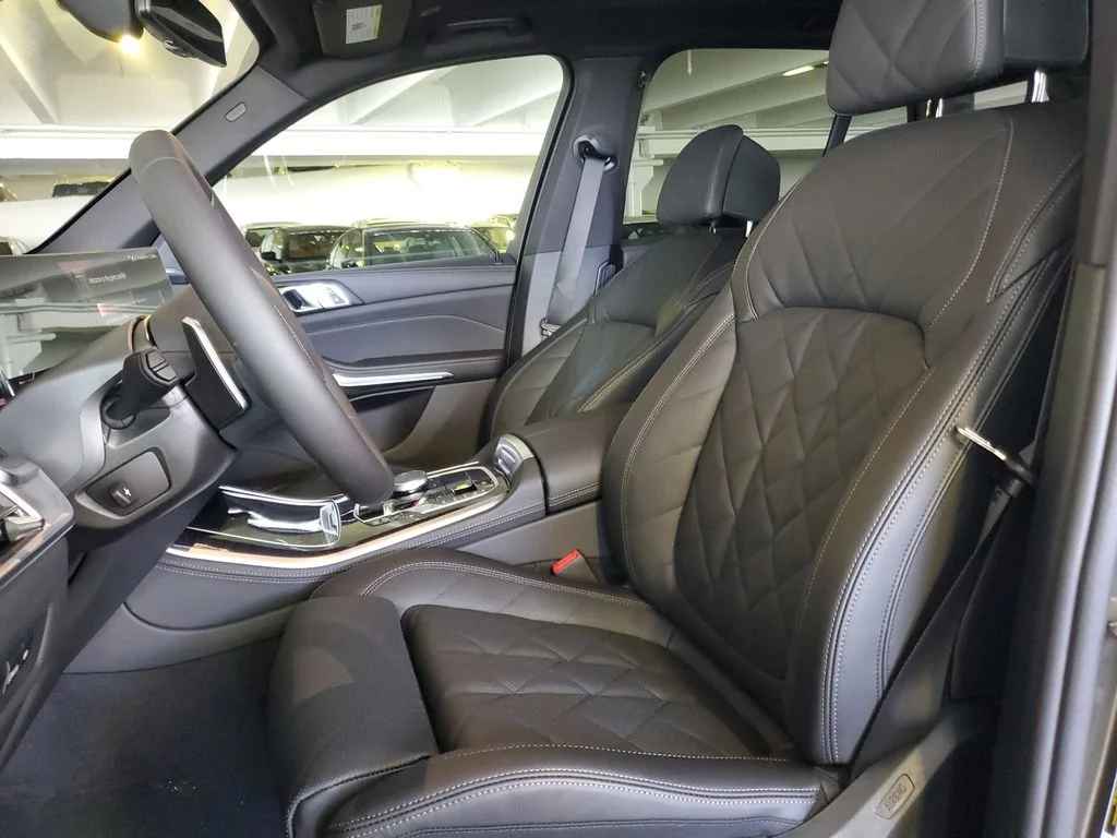 New 2026 Manhattan Green Metallic BMW xDrive40i image 16