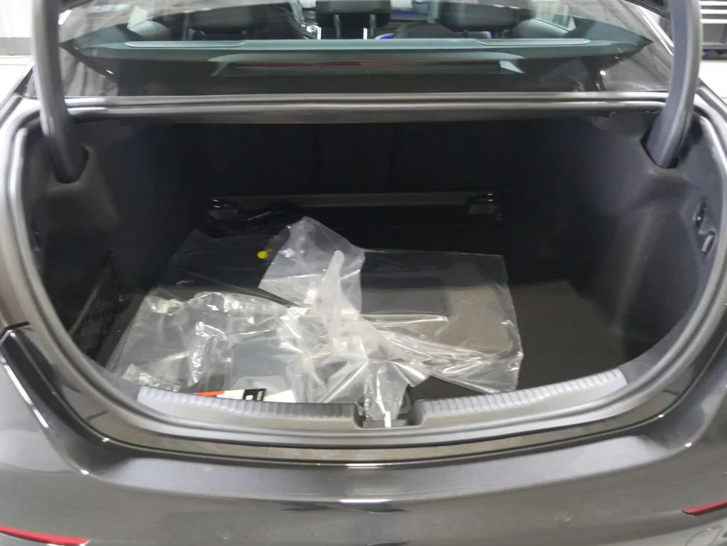 New 2026 Graphite Grey Metallic Mercedes-Benz C 300 image 23