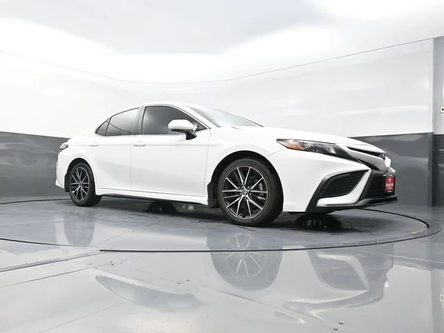 Used 2024 White Toyota SE image 30
