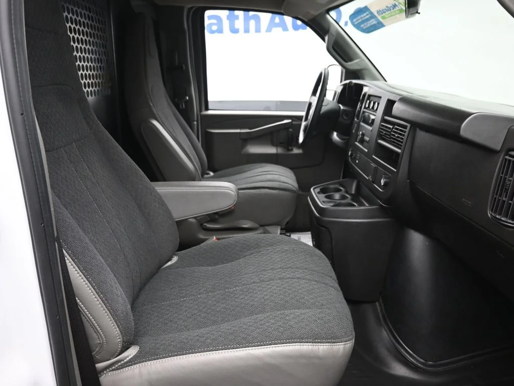 Used 2024 White GMC Work Van image 9