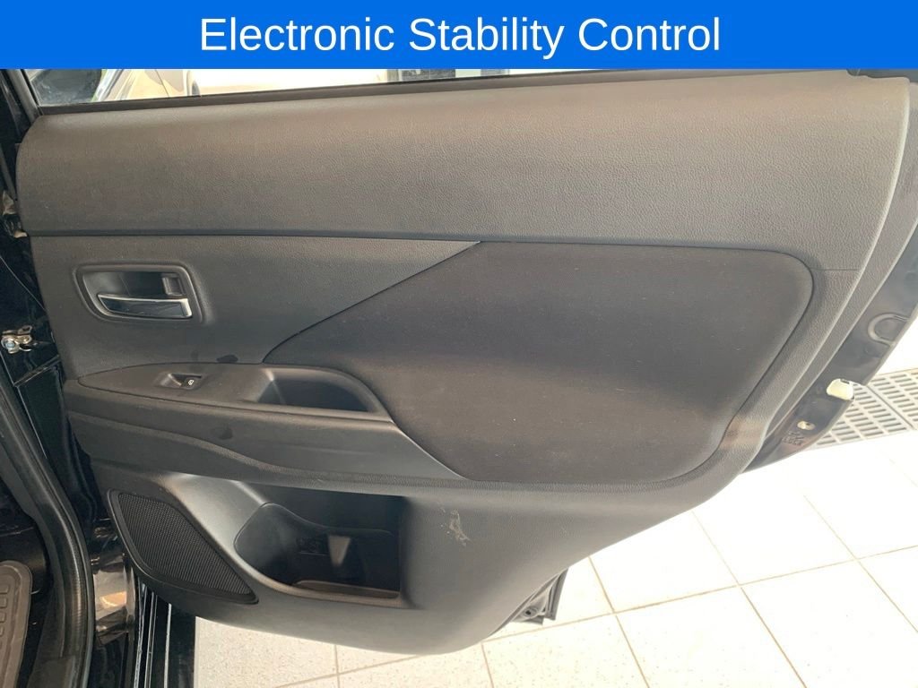 Used 2019  Mitsubishi ES image 11