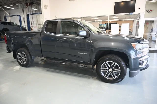 Used 2019 SHADOW GRAY METALLIC Chevrolet 2WD LT image 4