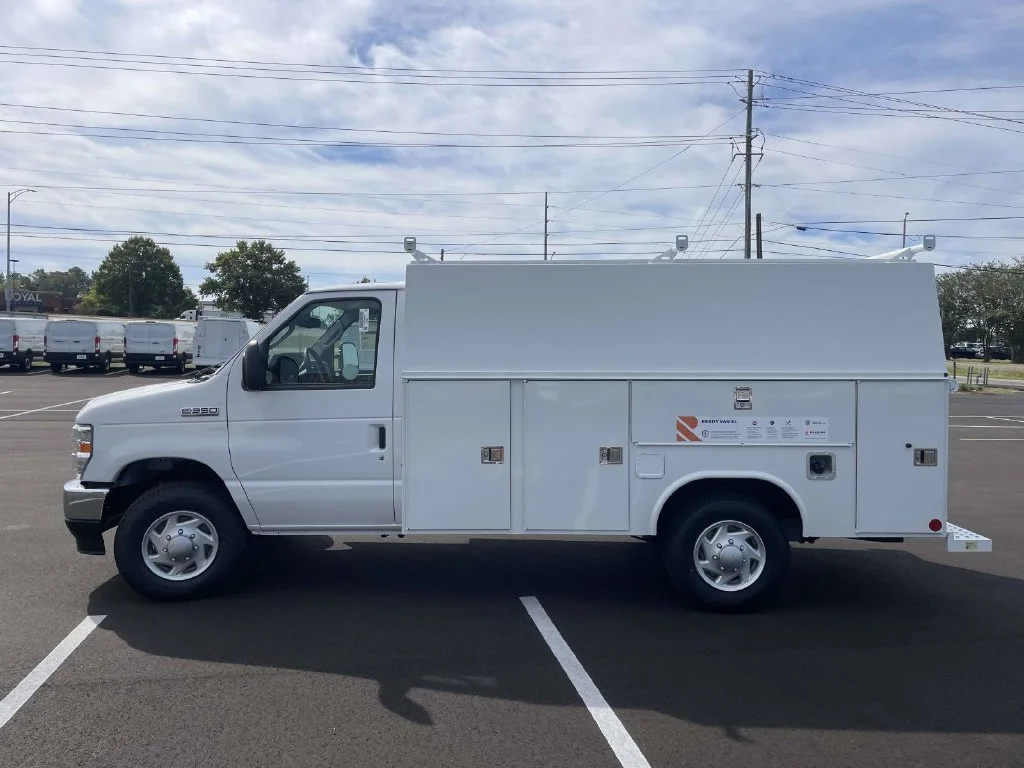 New 2027 White Ford Base image 6