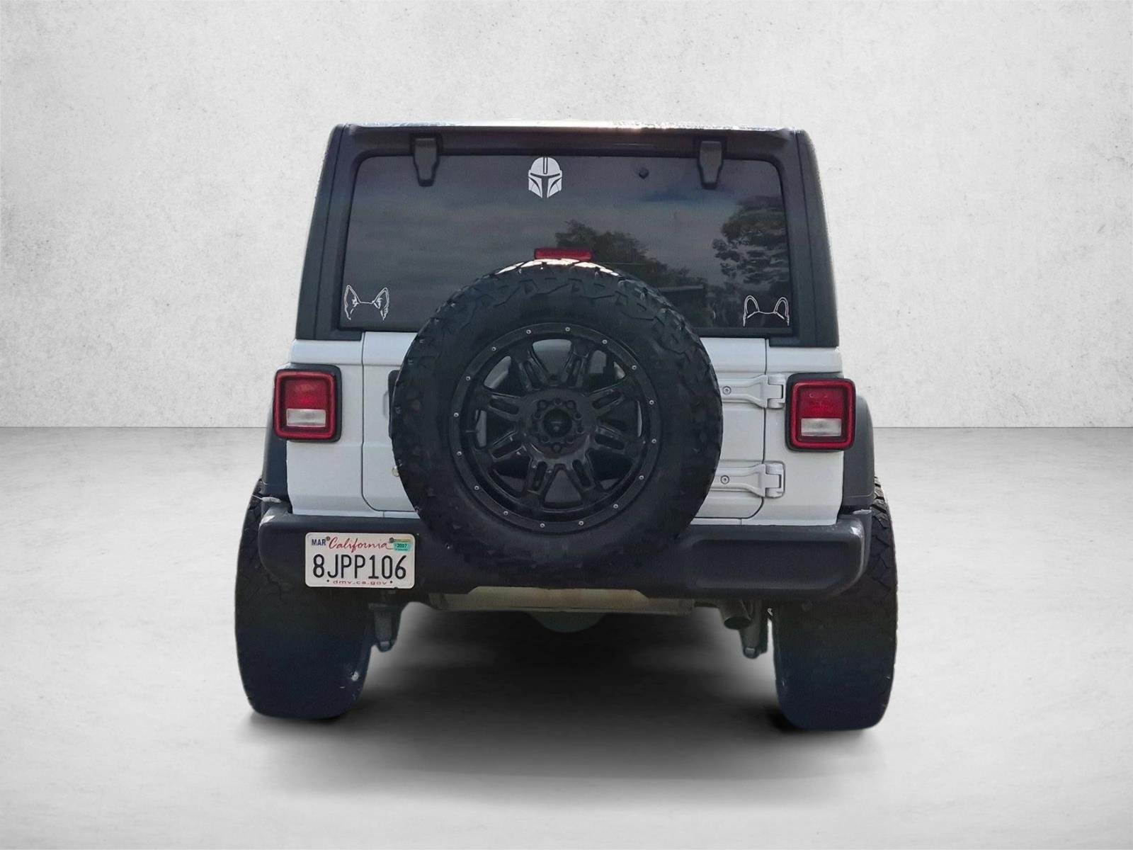 Used 2018 Bright White Clearcoat Jeep Sport S image 6