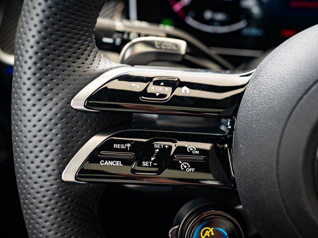 New 2026 MANUFAKTUR Alpine Grey Mercedes-Benz GLC 43 AMG® image 27