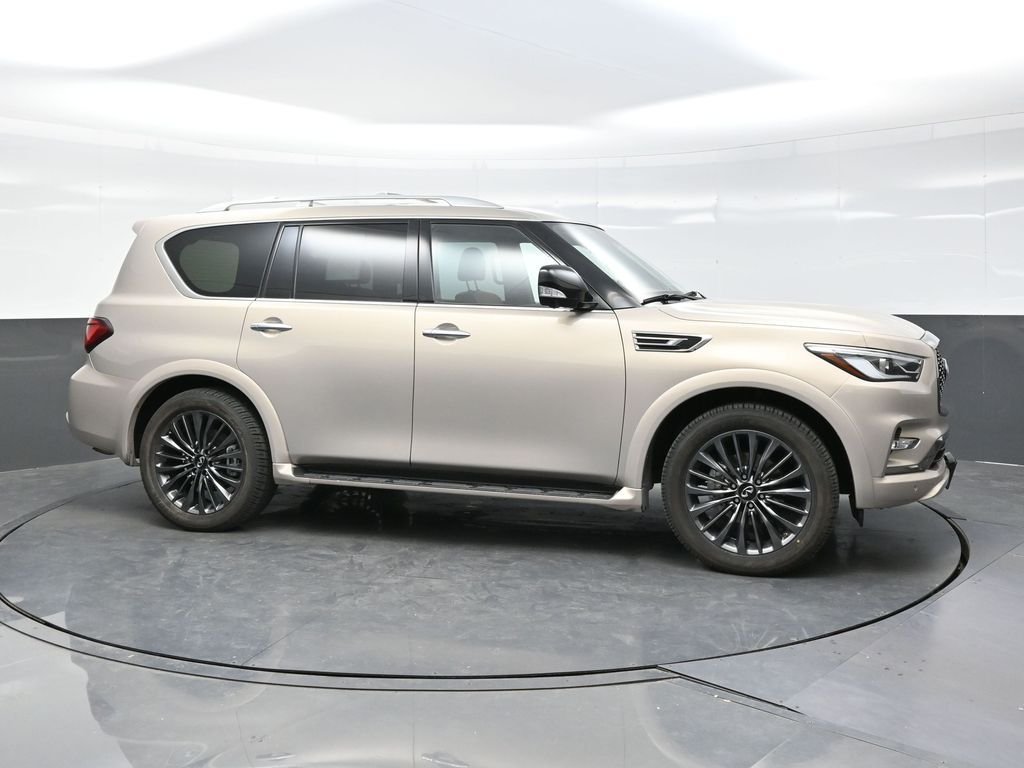 Used 2024 Beige INFINITI Sensory image 8
