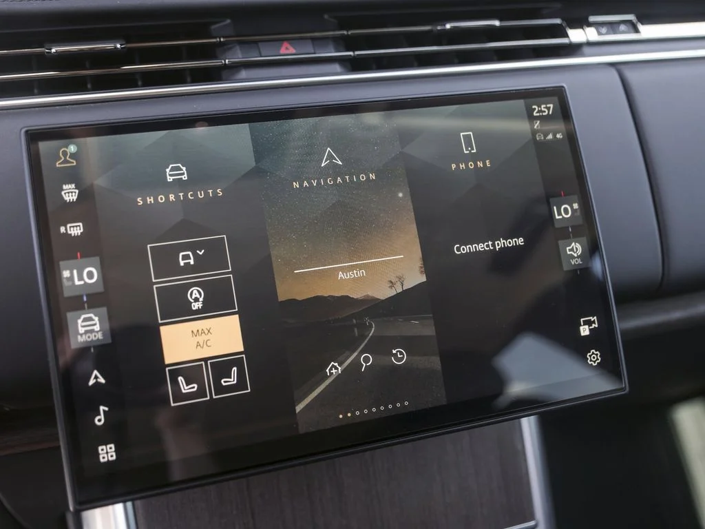 New 2025 White Land Rover SE image 19