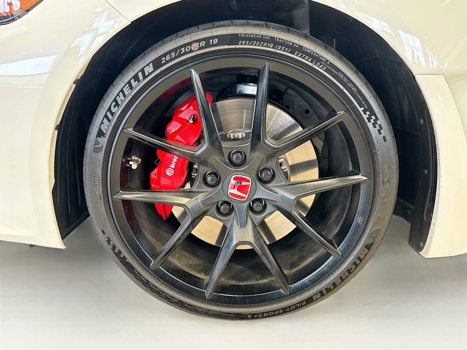 2025 Honda Civic Hatchback Type-R - Photo 35