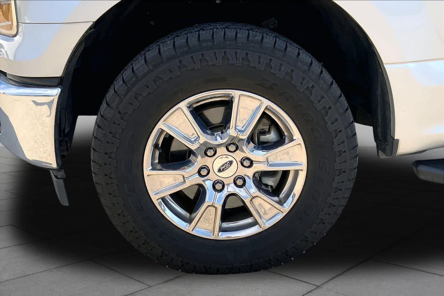 Used 2017 Ingot Silver Metallic Ford XLT image 11