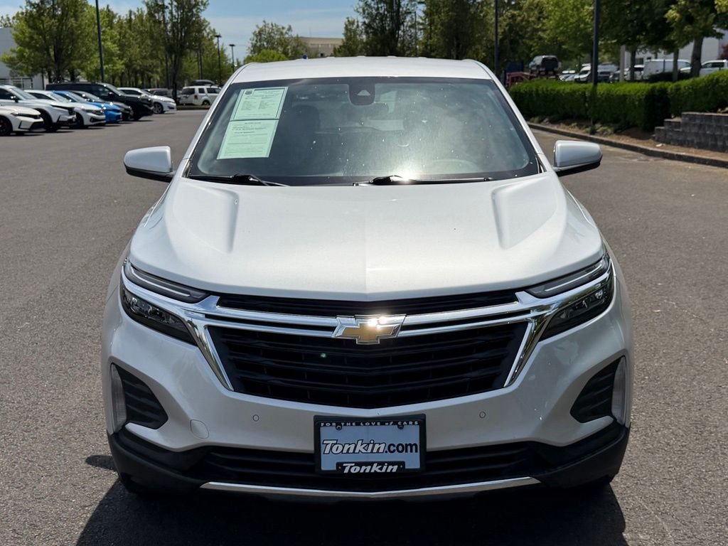 Used 2022 Silver Ice Metallic Chevrolet LT image 3