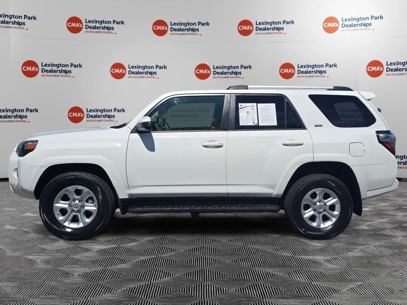 Used 2020 Super White Toyota SR5 image 4