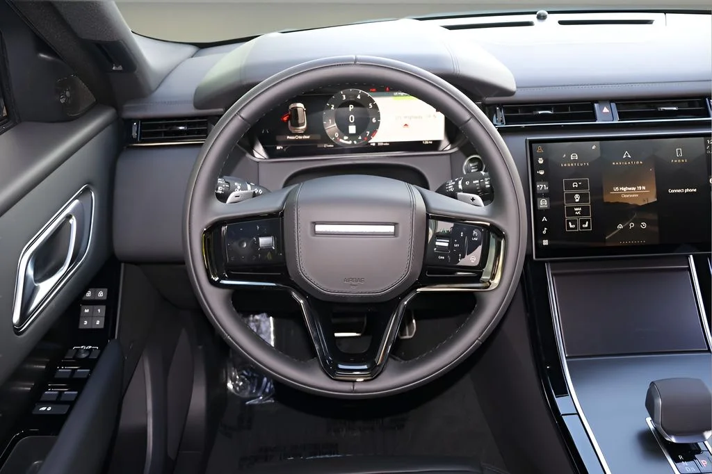 New 2026 Fuji White Land Rover Dynamic SE image 16