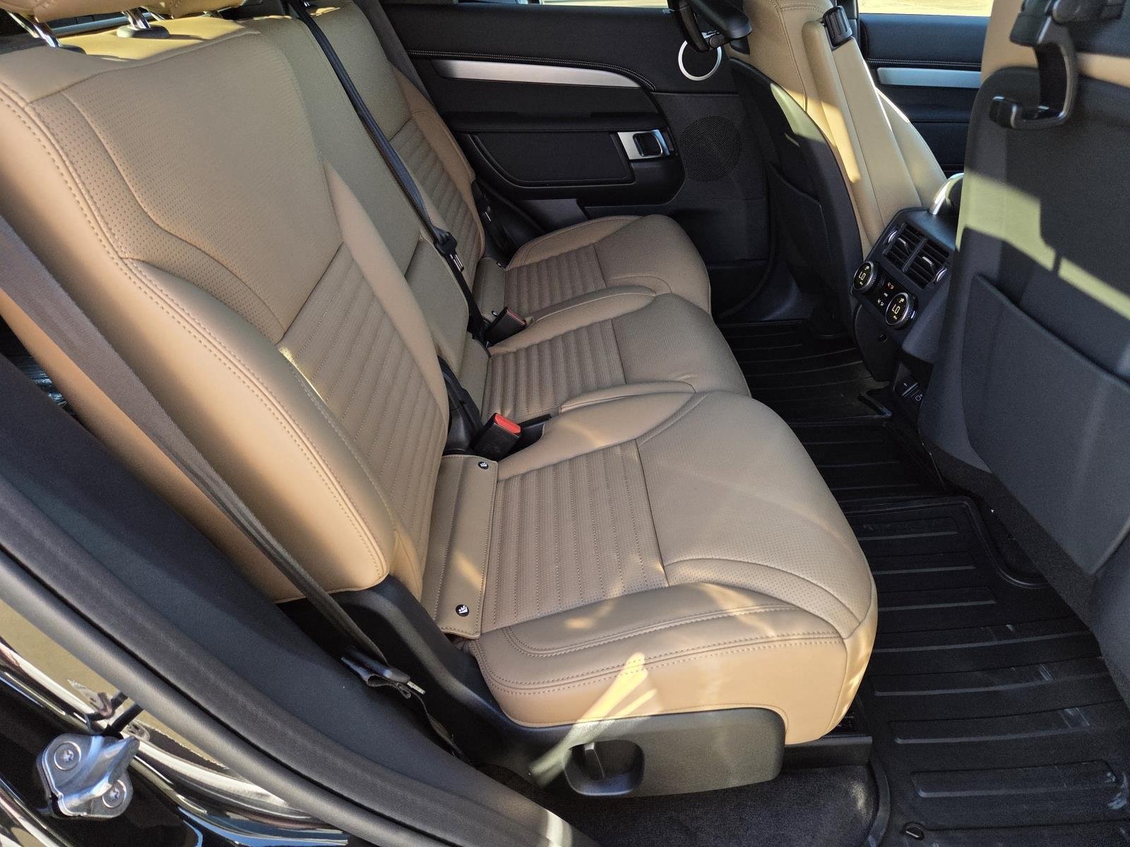 New 2026 Santorini Black Land Rover Dynamic SE image 38