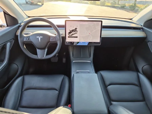 Used 2021 White Tesla Long Range image 29